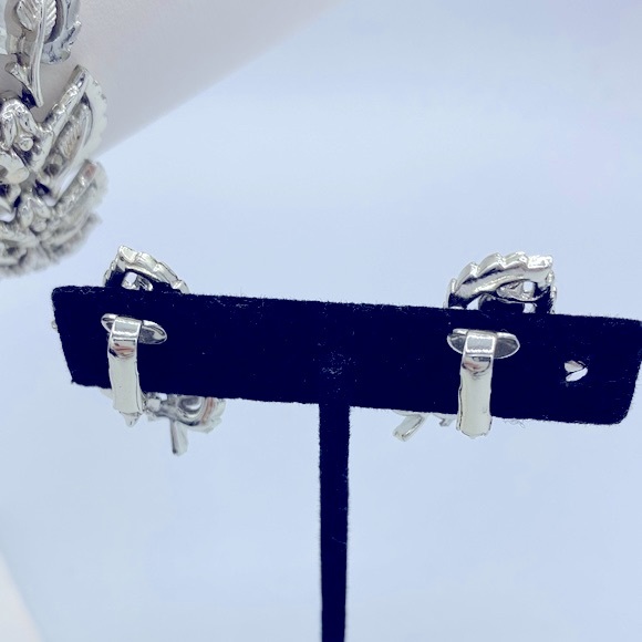 Vintage CORO Bracelet/Earring Set 1950s Silver Toned Leaf Design ClipOn Earrings - Picture 3 of 10